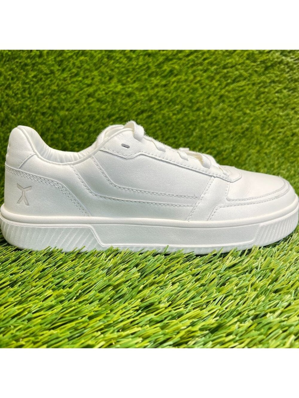 Flux Footwear Adapt Leather Trainer White Womens Size 8 Athletic Shoes Sneakers